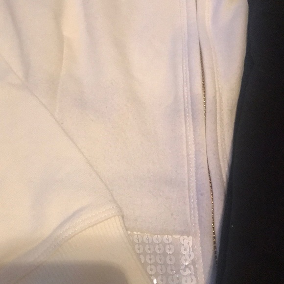 Boston Proper Set - Picture 2 of 5